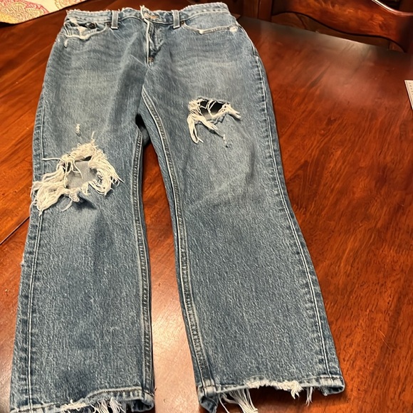 Abercrombie & Fitch High Rise Mom Jeans Size 28 or 6 Distressed - Picture 5 of 11